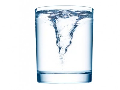 Découvrez pourquoi et comment magnétiser votre eau de boisson
